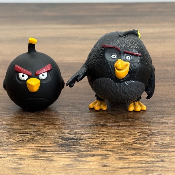2 Angry Birds 2016 BOMB Black Bird Rovio Toy Figures Figurine App Video Game - Picture 3 of 10